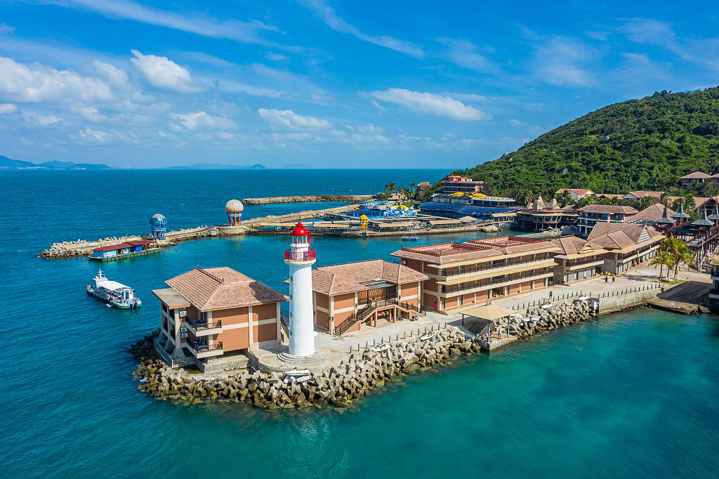 Hainan coastline and tropical landscape